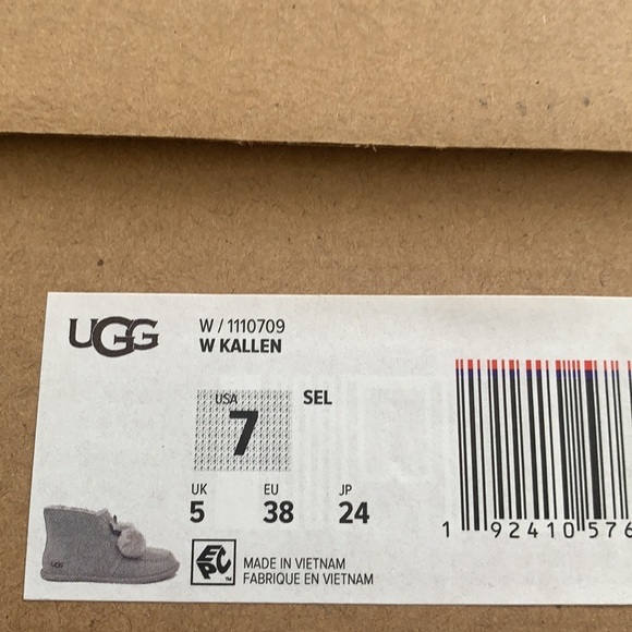 UGG Kallen genuine shearling line bootie slipper - Picture 15 of 15